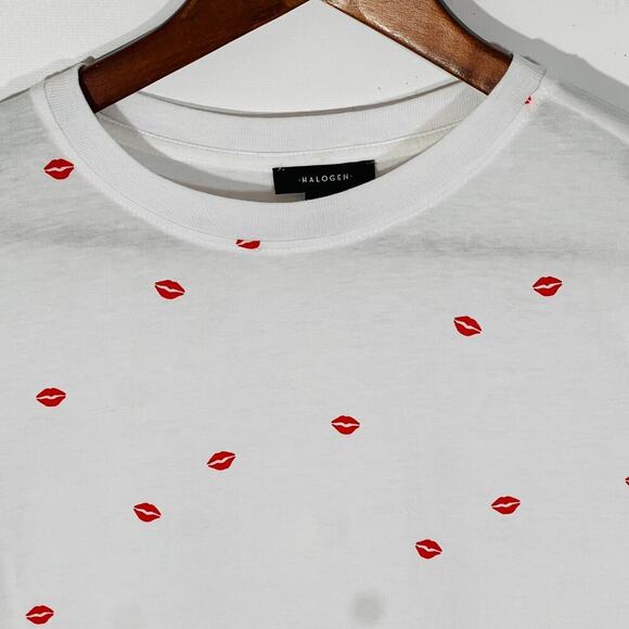 Halogen T Shirt Red Lips Print Size Small - Picture 9 of 9
